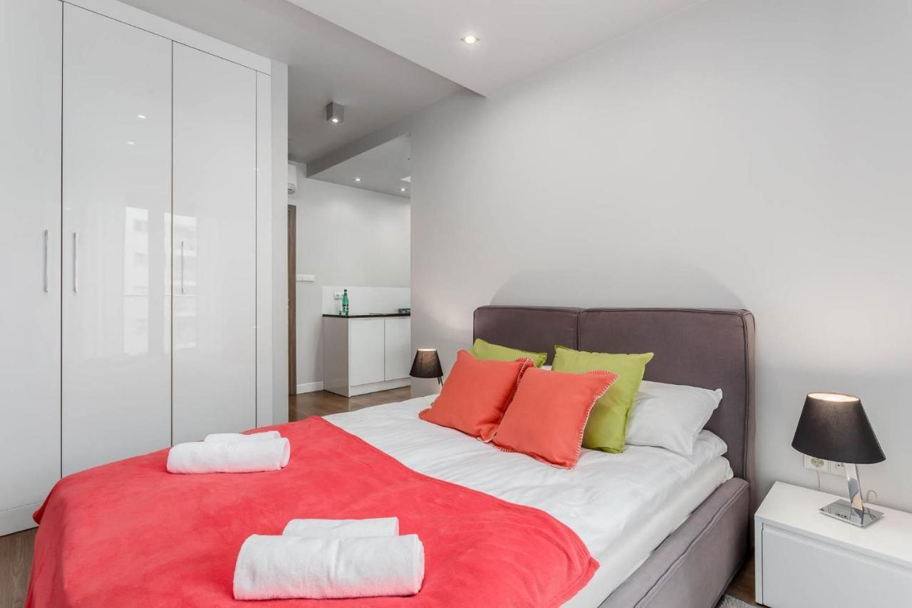 Rent Like Home - Oxygen Wronia 45 II Warszawa Eksteriør billede