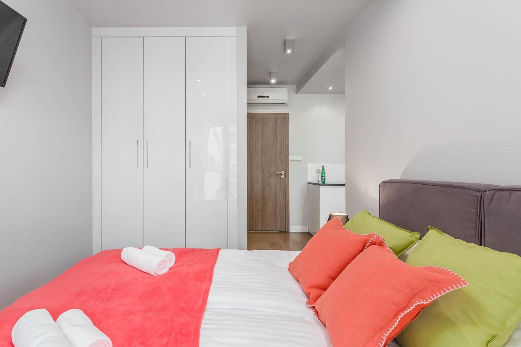 Rent Like Home - Oxygen Wronia 45 II Warszawa Eksteriør billede